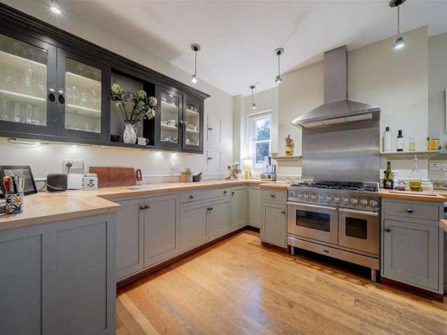 House for sale in Arundel, Clapham