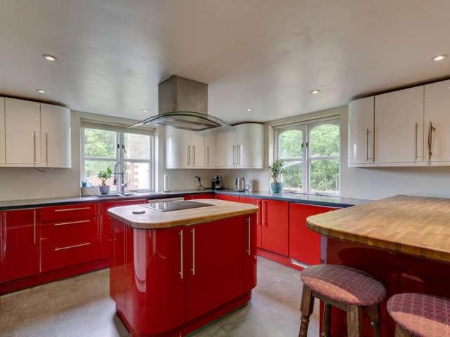 House for sale in Chipping Hill, Essex