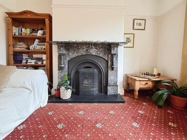 House for sale in Baildon, West Yorkshire