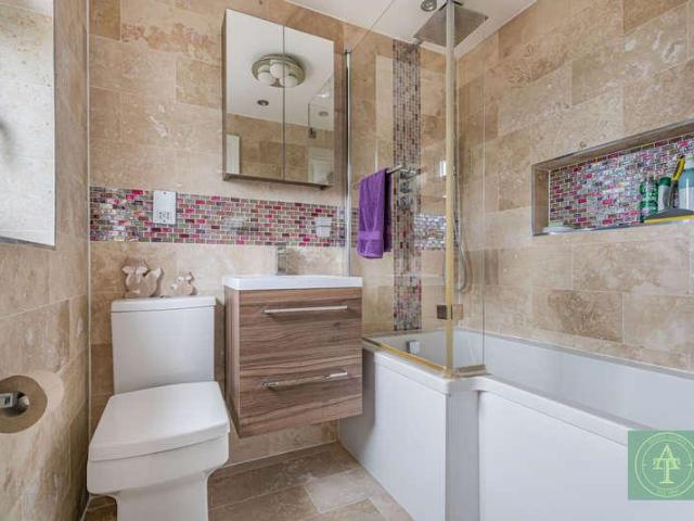 House for sale in Oakwood, Greater London