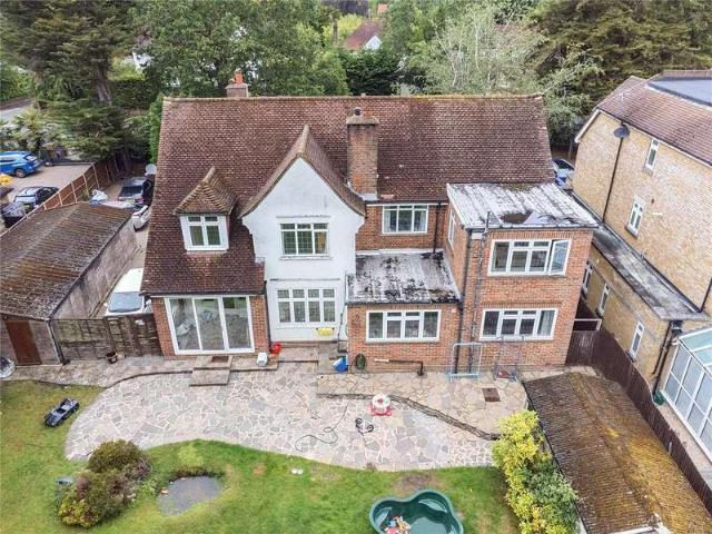 House for sale in Northwood, Greater London