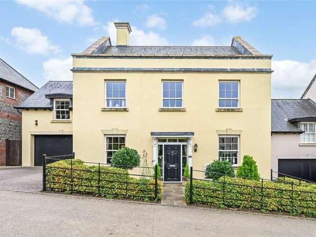 House for sale in Stanmore, Hampshire