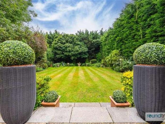 House for sale in Hendon, Greater London