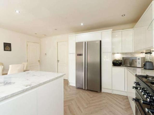 House for sale in Ferniegair, South Lanarkshire