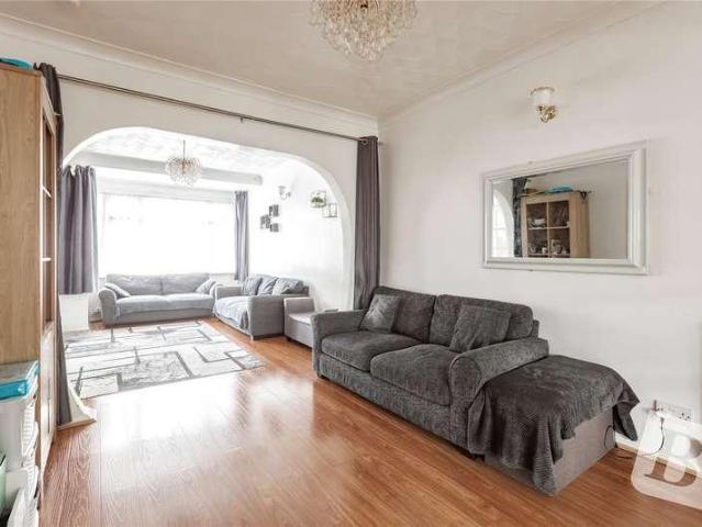 House for sale in Chadwell Heath, Greater London