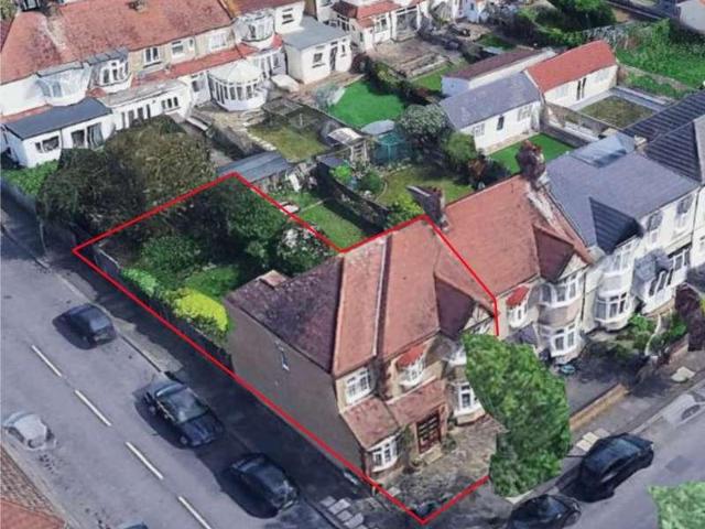 House for sale in Barkingside, Greater London
