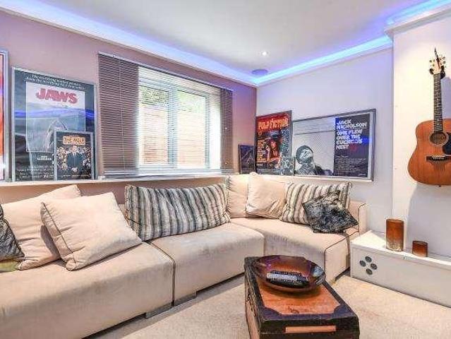 House for sale in Cutteslowe, Oxford