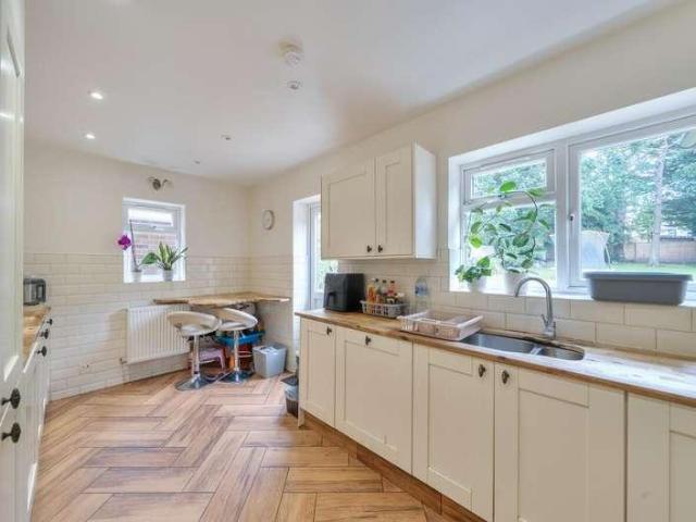 House for sale in Batchworth