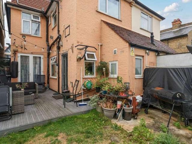 House for sale in London Borough of Croydon, Greater London