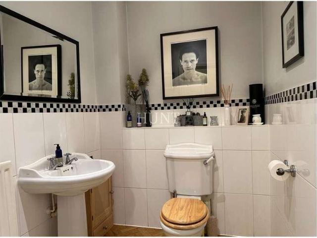House for sale in Woodford Green, Fairlop