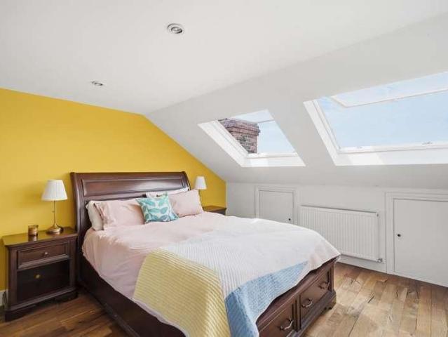 House for sale in London Borough of Lewisham, Brockley