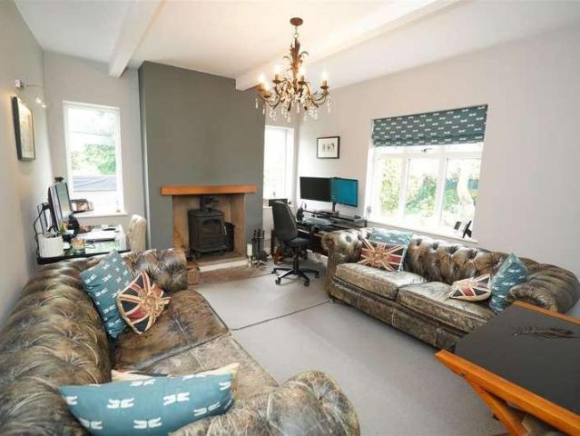 House for sale in Daisy Hill, Westhoughton