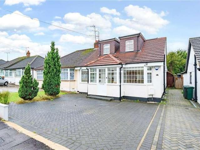 House for sale in Watford Rural, Batchworth