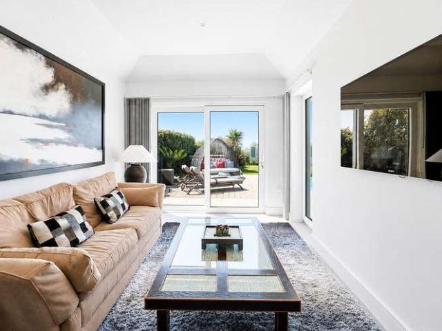 House for sale in Kingston, Clapham