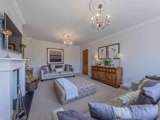 House for sale in Stretton, Cheshire
