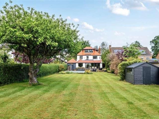 House for sale in Lower Green Esher, Blackhills
