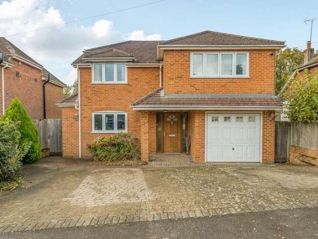 House for sale in Fole, Surrey