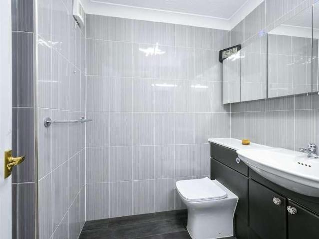 House for sale in Stoneleigh, Ewell