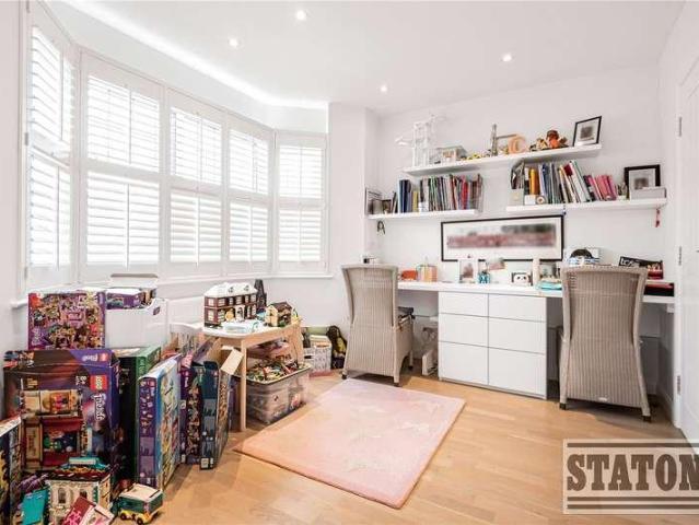 House for sale in Brookmans Park, Welwyn Hatfield