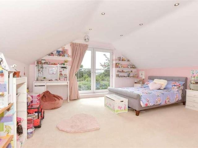House for sale in Mariner's View, The Bridge