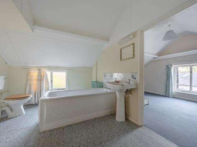 House for sale in Fossebridge, Gloucestershire