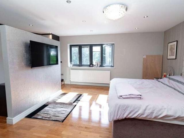 House for sale in London Borough of Barnet, Greater London