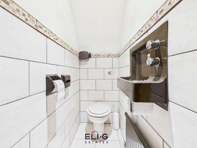 House for sale in Temple Fortune, Greater London
