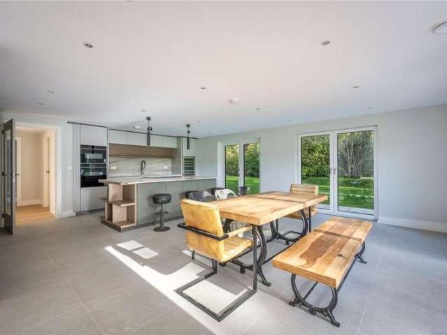 House for sale in Pachesham Park, Surrey