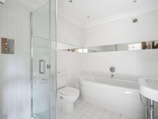 House for sale in Denham, Gerrards Cross and Chalfonts Community Board, Gerrards Cross