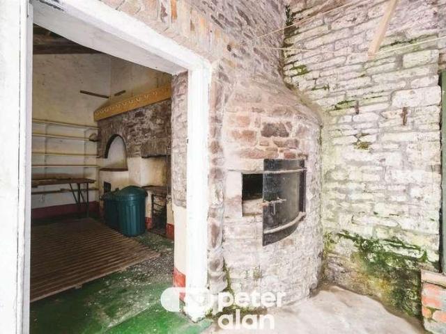 House for sale in Maesygwartha, Llanelly Hill