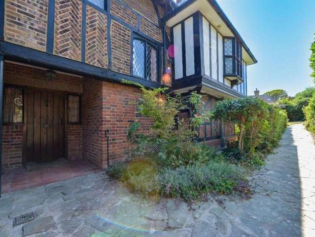 House for sale in Acol, Kent