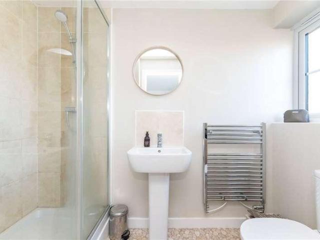 House for sale in Churwell, West Yorkshire