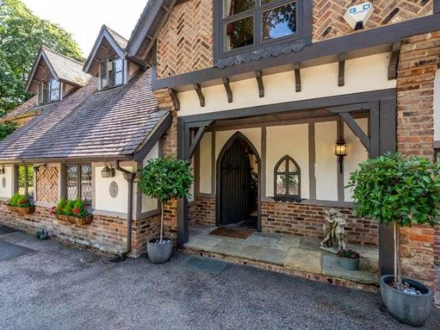House for sale in Windsor, Sunninghill and Ascot