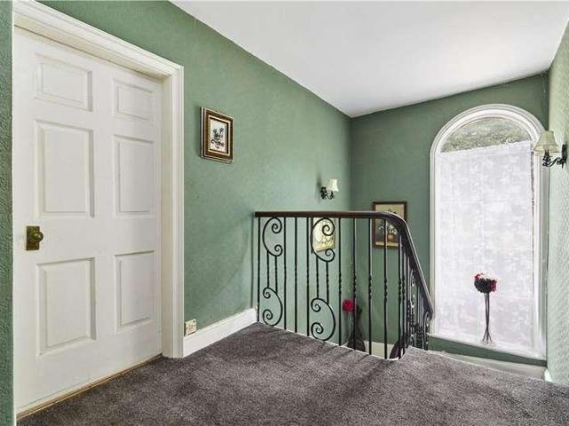 House for sale in Yeadon, West Yorkshire