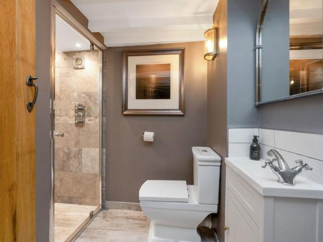 House for sale in Elmfield, Leicestershire