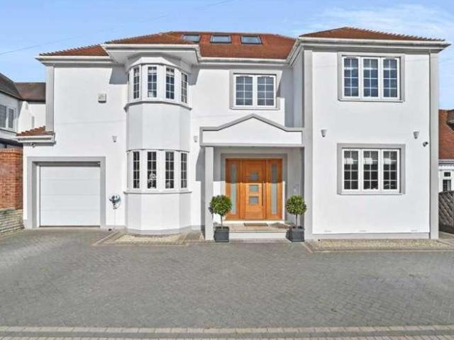 House for sale in Brook Street, Navestock Side