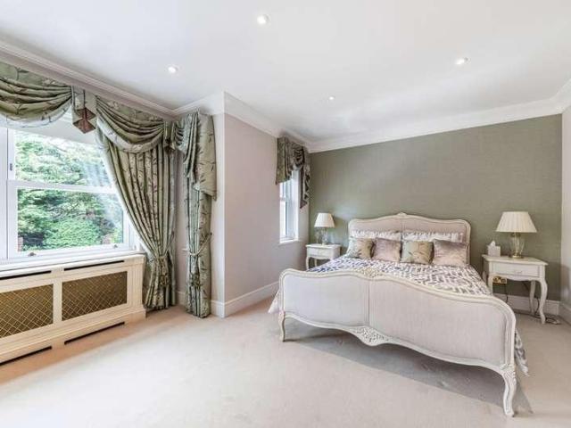 House for sale in Whiteley Village, Blackhills