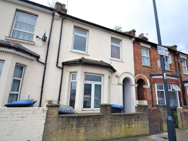 House for sale in Harlesden, Greater London