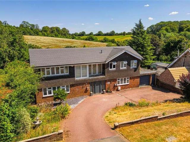 House for sale in Pouchen End, Hertfordshire