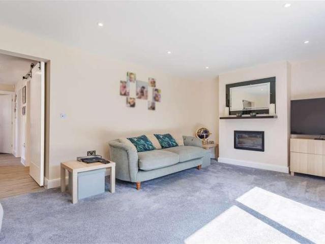 House for sale in Chigwell, Epping