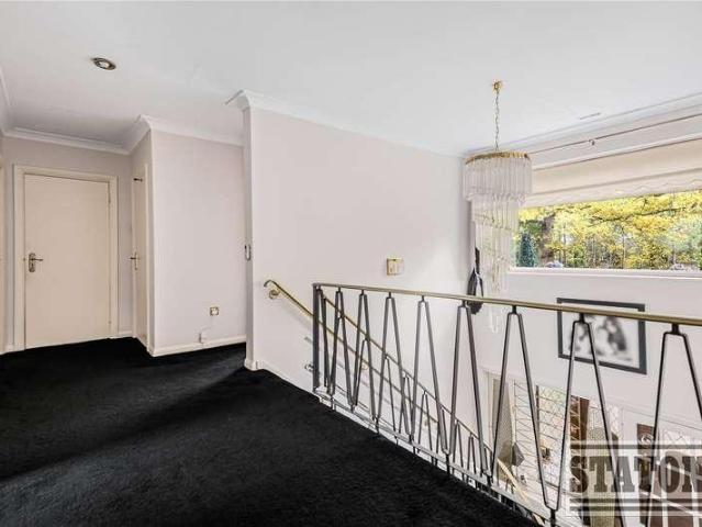 House for sale in Cockfosters, Greater London