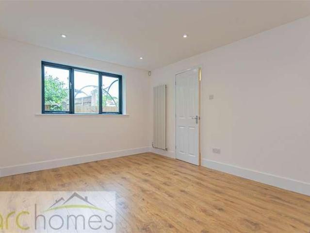 House for sale in Over Hulton, Lee Bank