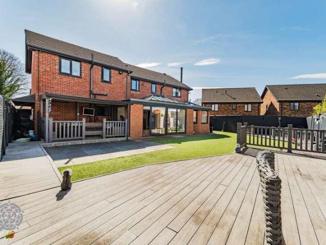 House for sale in Brandlesholme, Bury