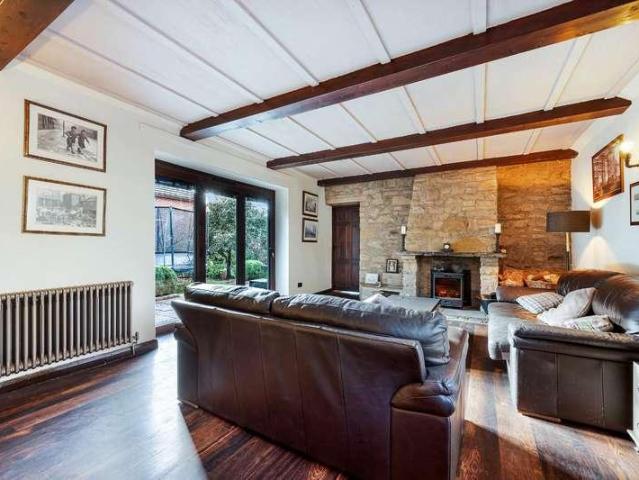 House for sale in Dimple, Lee Bank