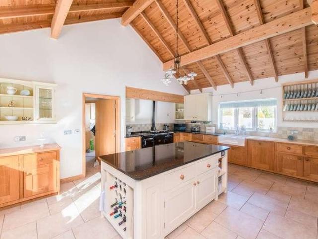 House for sale in West Hill, Budlake