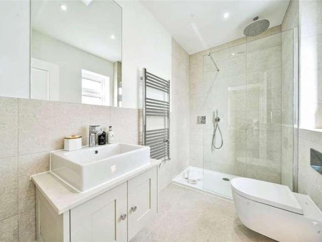 House for sale in Northwood, Northwood