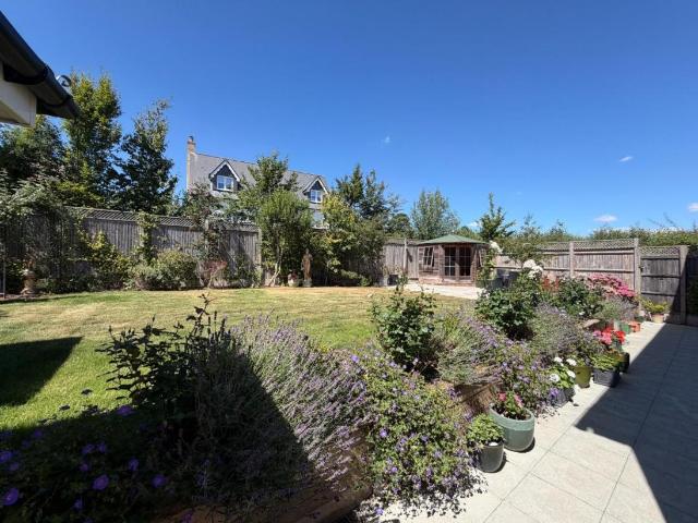 House for sale in Cranbrook & Sissinghurst, Sandown Park