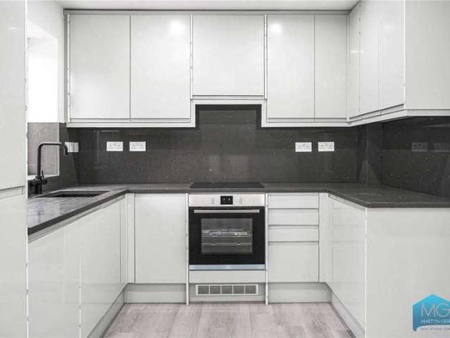 House for sale in Brunswick Park, Greater London