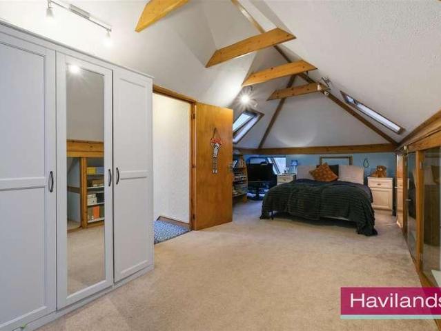 House for sale in Winchmore Hill, Palmers Green