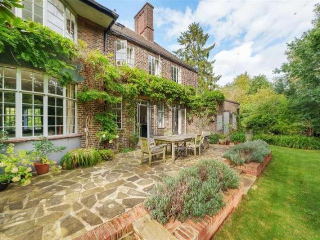 House for sale in Hampstead Garden Suburb, Greater London